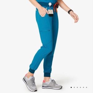 Limited Edition Figs Zamora Jogger Scrub Pants